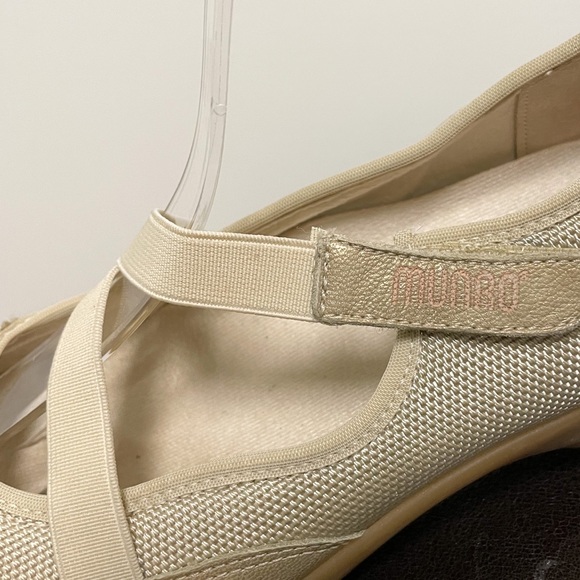 Munro Gold Angie Mary Janes Elastic Straps - Picture 12 of 13